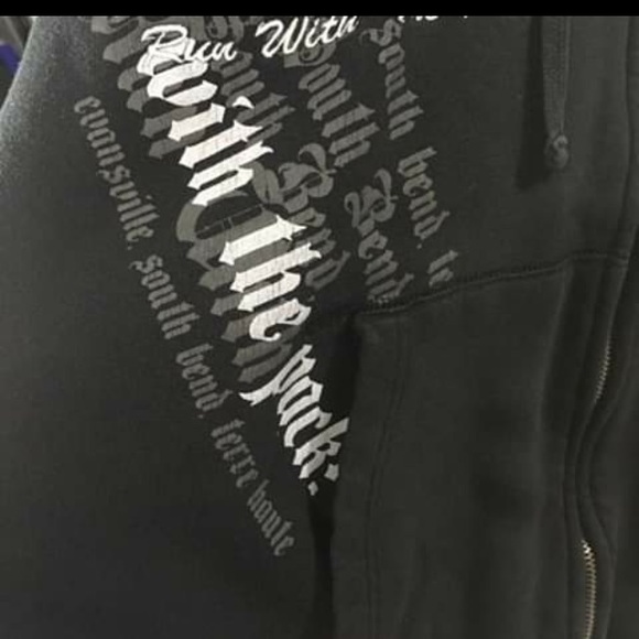 Run With The Pack Wolf Full ZIP Up Hoodie Large - Picture 3 of 4